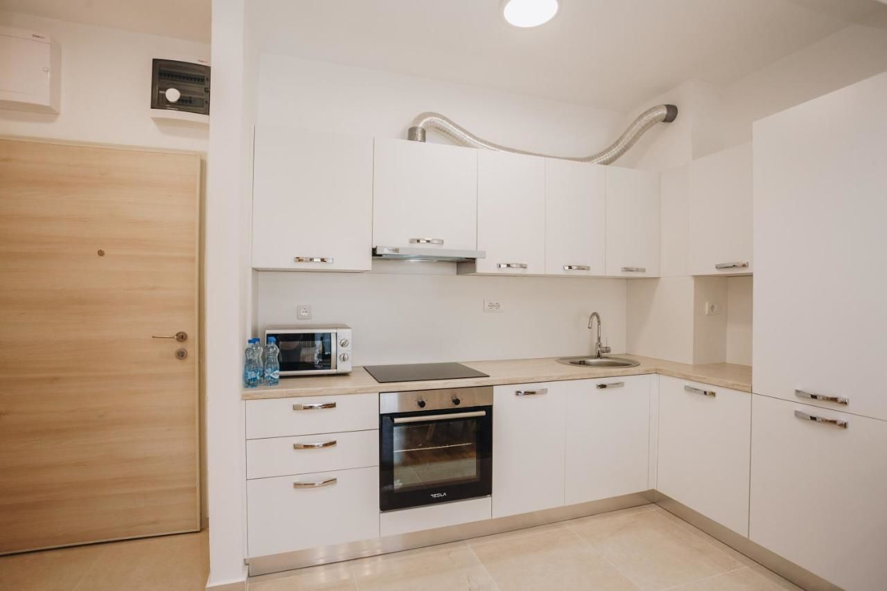 Апартаменты Apartments with swimming pool Будва-14