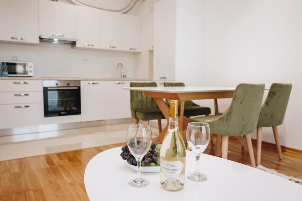 Апартаменты Apartments with swimming pool Будва-37